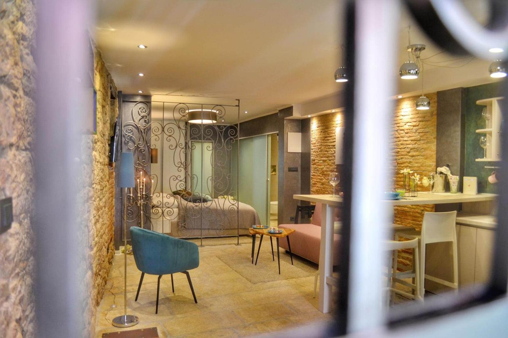 Studio Eleven โรวีน ภายนอก รูปภาพ