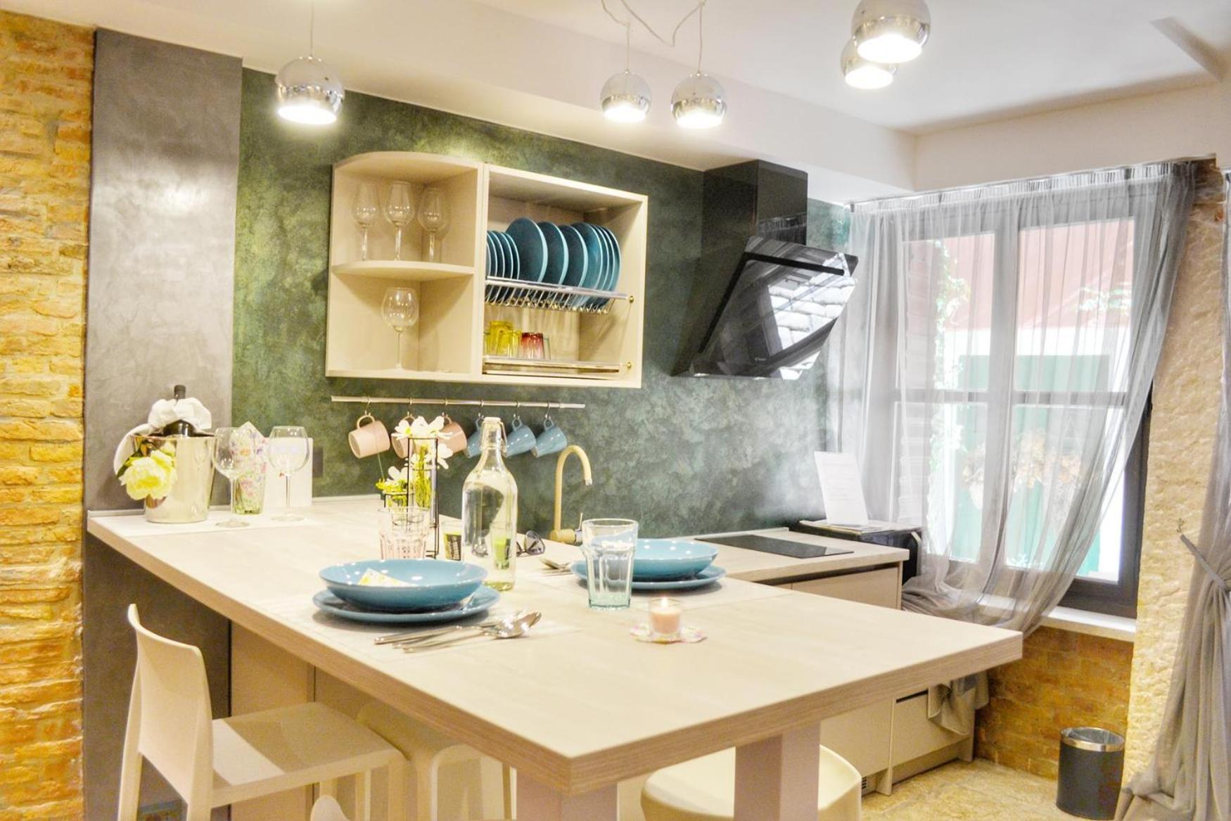 Studio Eleven โรวีน ภายนอก รูปภาพ