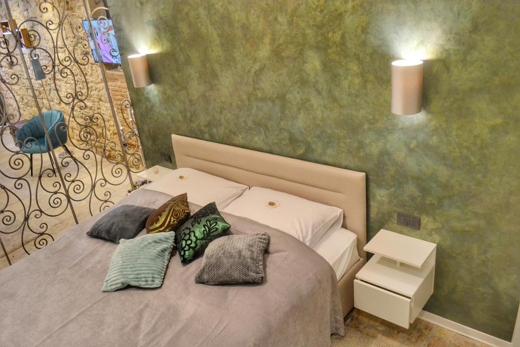 Studio Eleven โรวีน ภายนอก รูปภาพ